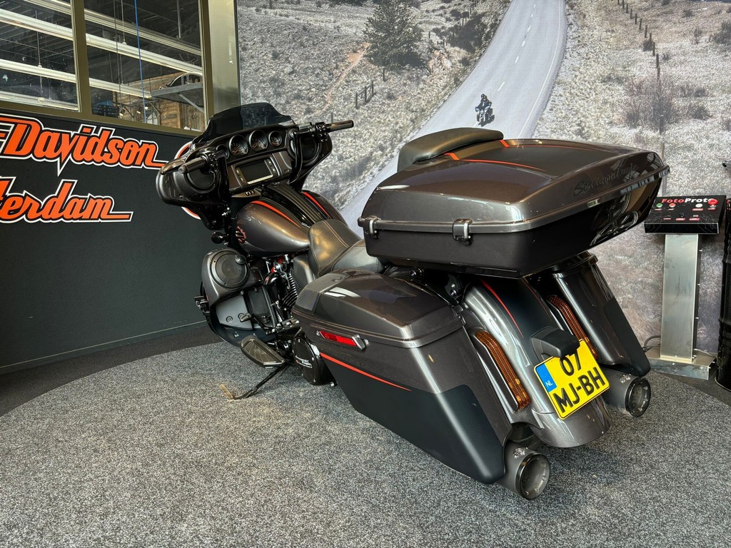 HARLEY-DAVIDSON - FLHXSE STREET GLIDE CVO 131ci