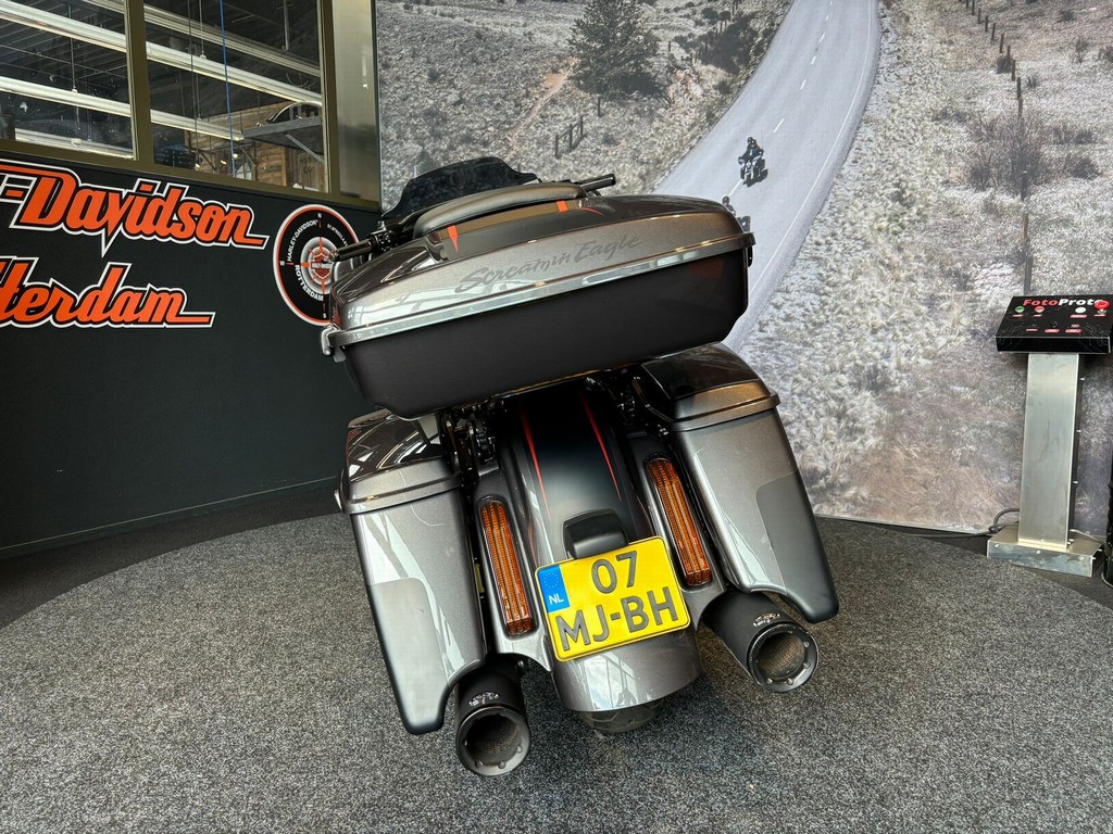 HARLEY-DAVIDSON - FLHXSE STREET GLIDE CVO 131ci