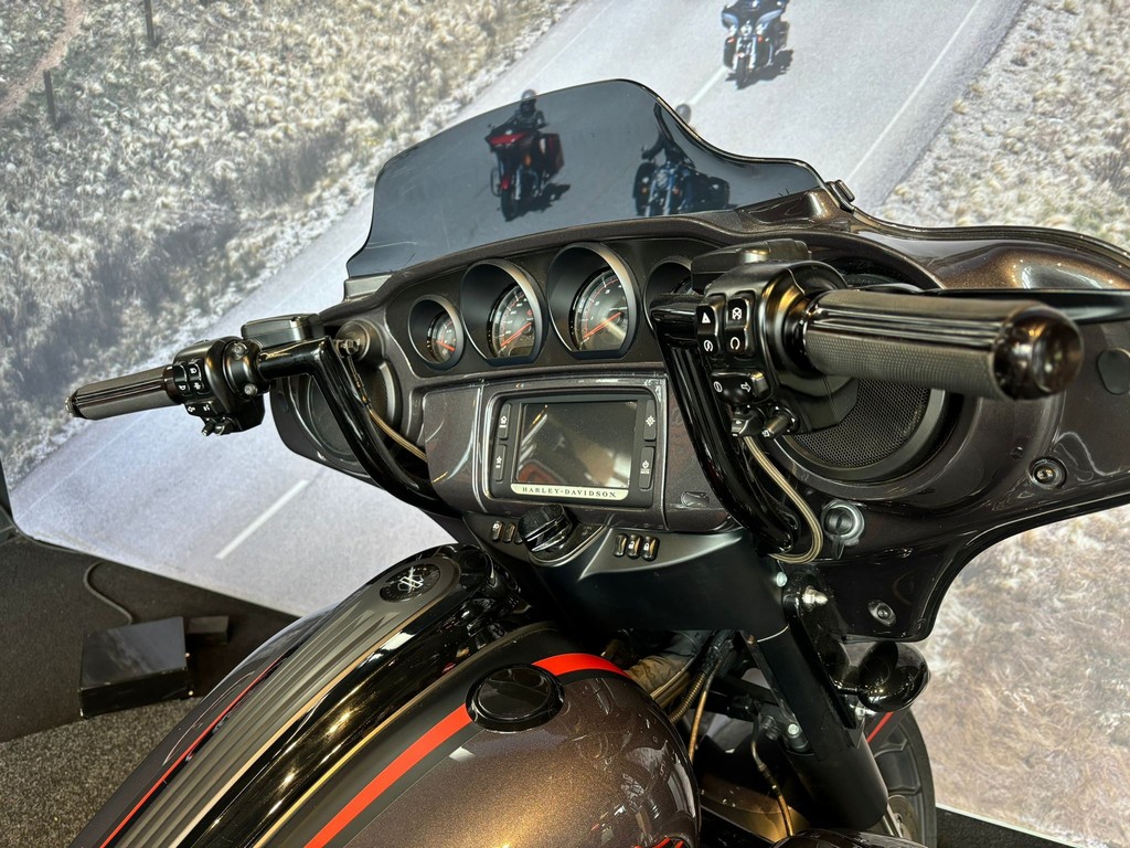HARLEY-DAVIDSON - FLHXSE STREET GLIDE CVO 131ci