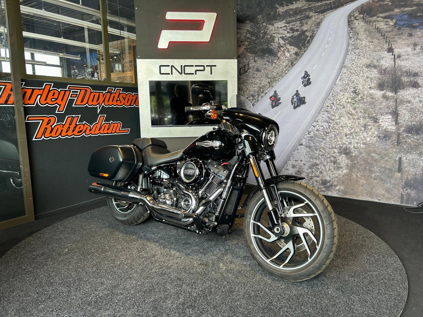 HARLEY-DAVIDSON - FLSB SPORT GLIDE