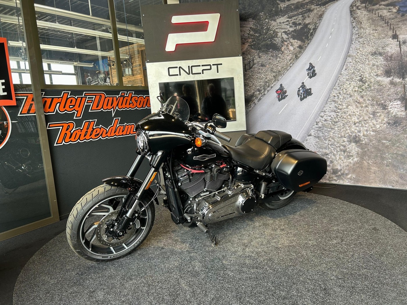 HARLEY-DAVIDSON - FLSB SPORT GLIDE