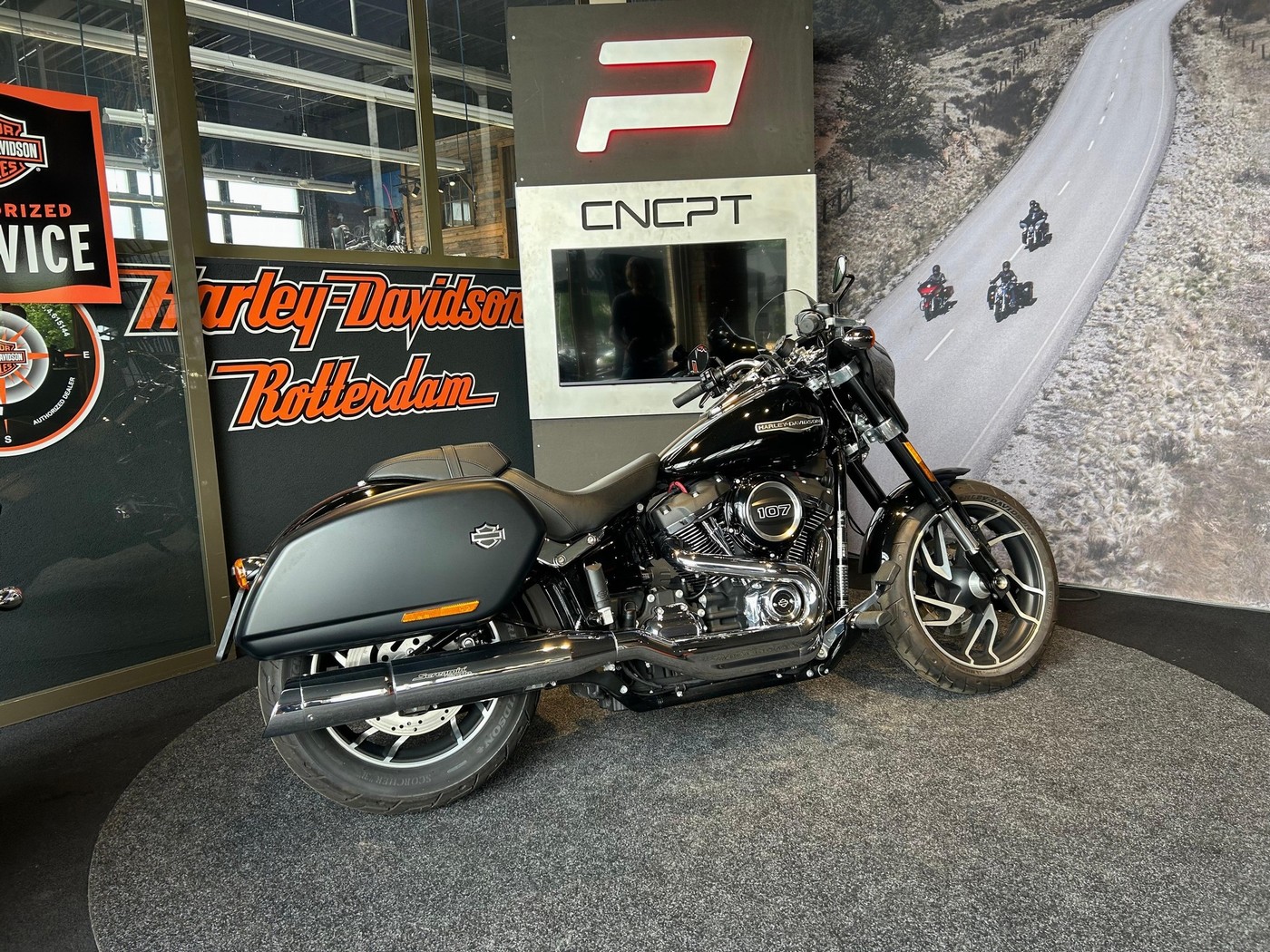 HARLEY-DAVIDSON - FLSB SPORT GLIDE