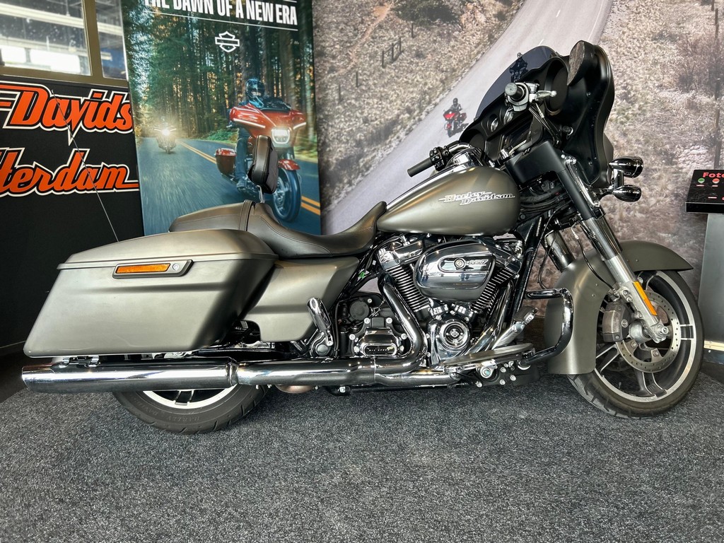 HARLEY-DAVIDSON - FLHX STREET GLIDE