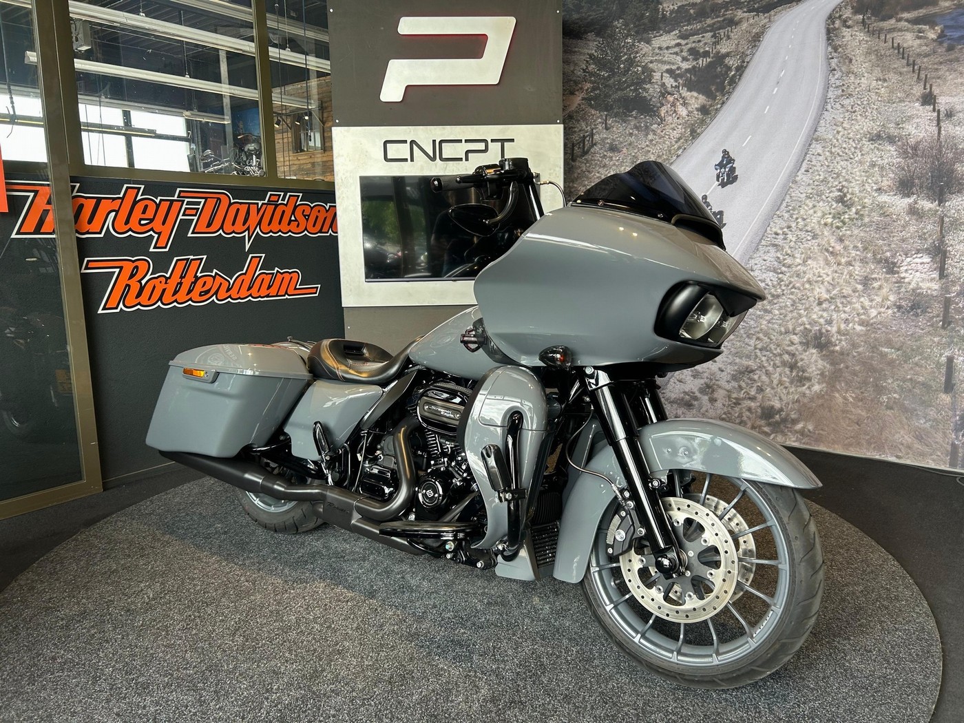 HARLEY-DAVIDSON - FLTRXS Road Glide Spec.Viv.Bl.