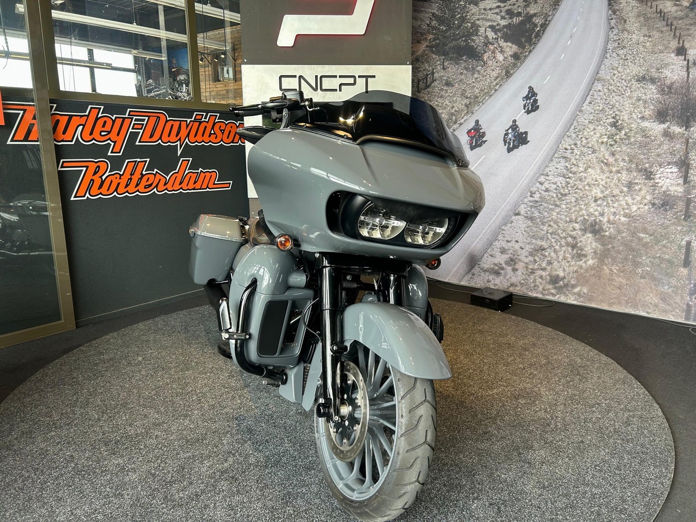 HARLEY-DAVIDSON - FLTRXS Road Glide Spec.Viv.Bl.