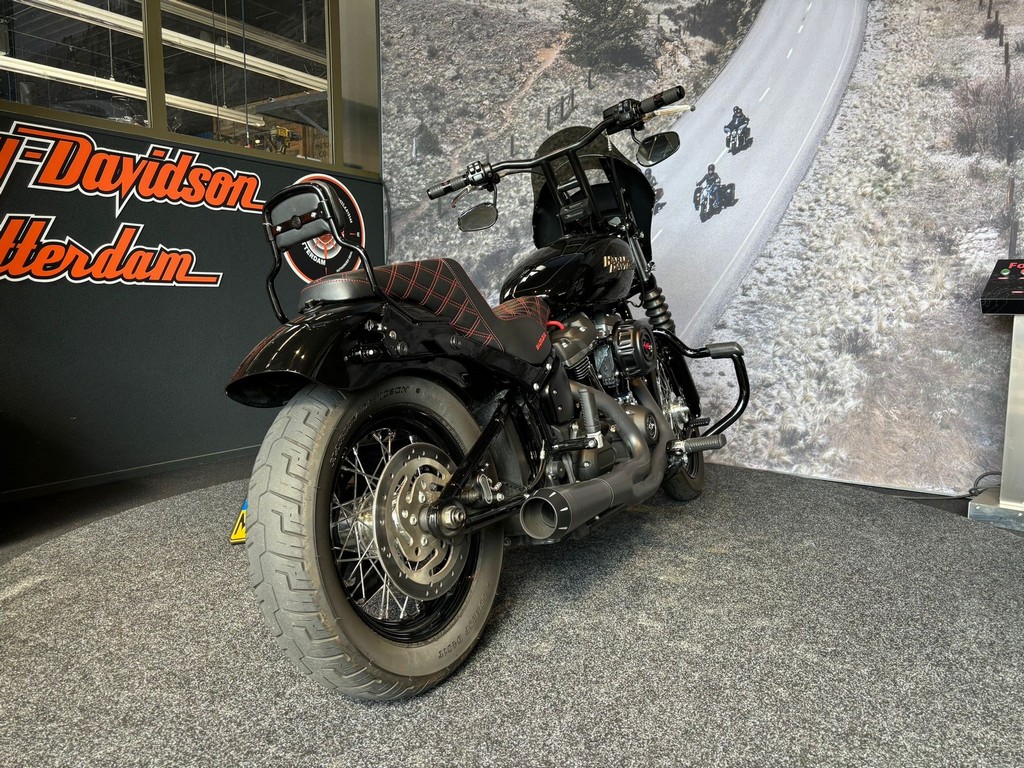 HARLEY-DAVIDSON - FXBB Street Bob