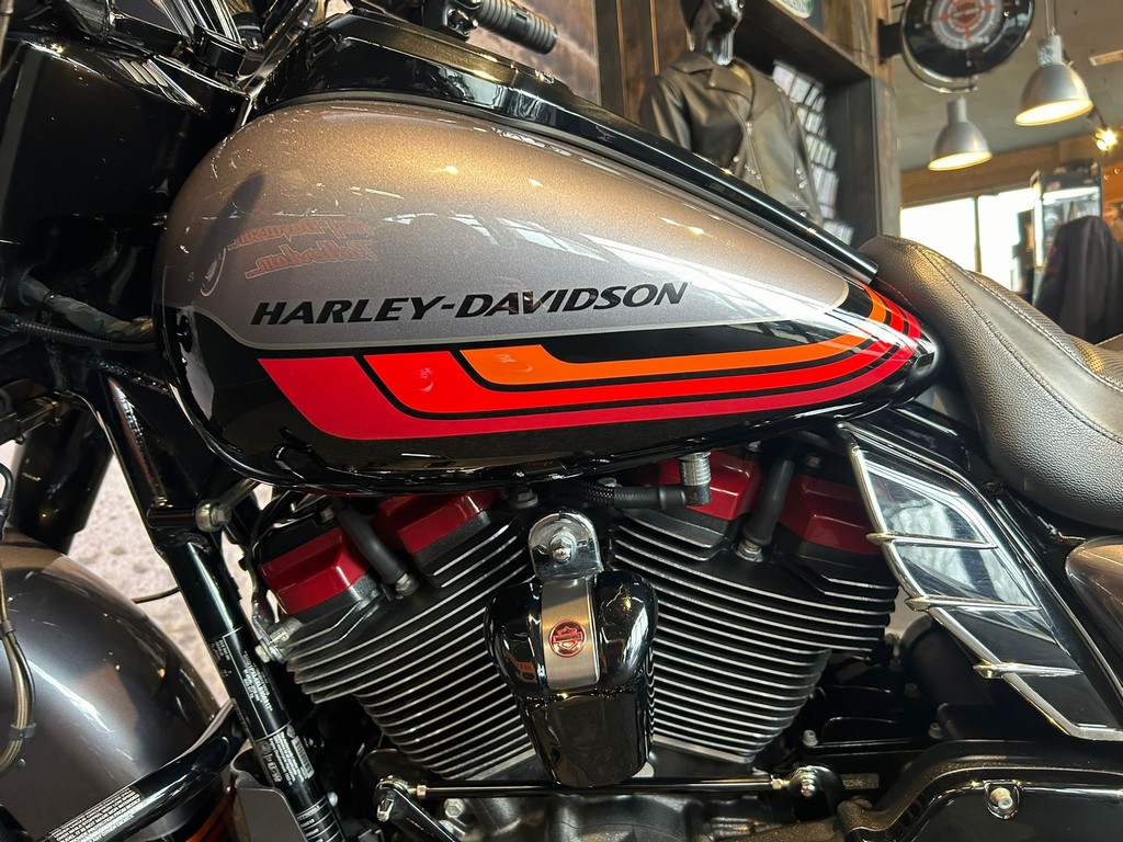 HARLEY-DAVIDSON - FLHXSE CVO STREET GLIDE