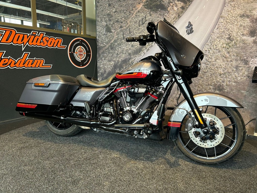 HARLEY-DAVIDSON - FLHXSE CVO STREET GLIDE