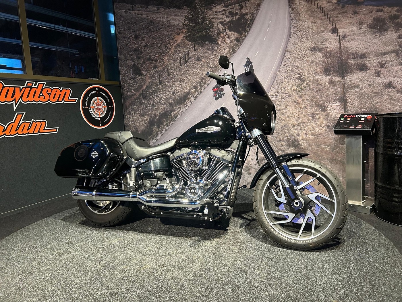 HARLEY-DAVIDSON - FLSB SPORT GLIDE