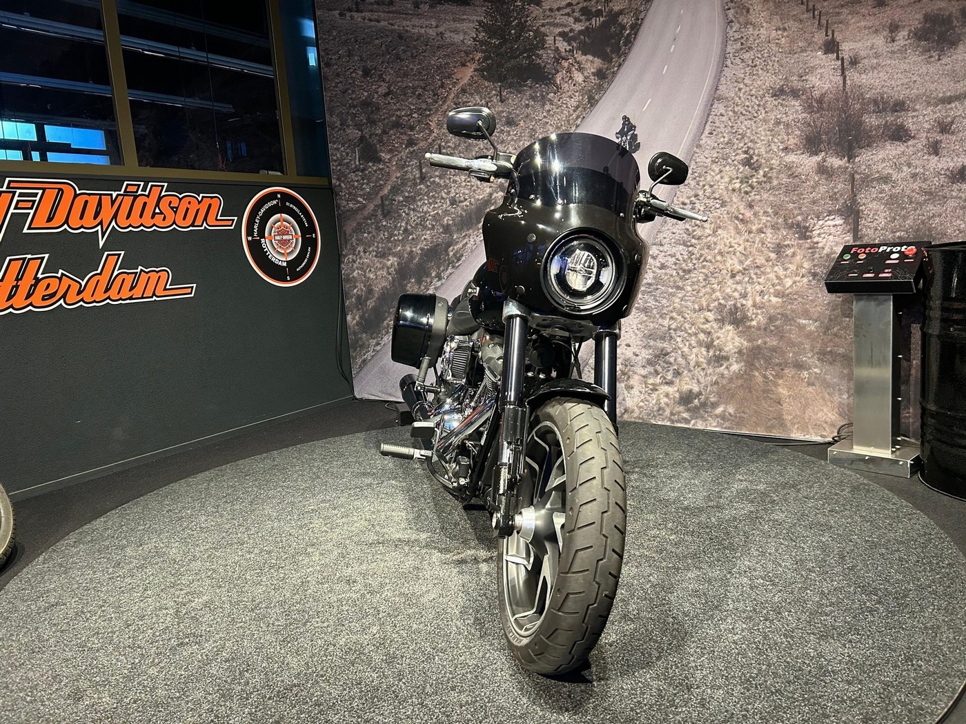HARLEY-DAVIDSON - FLSB SPORT GLIDE