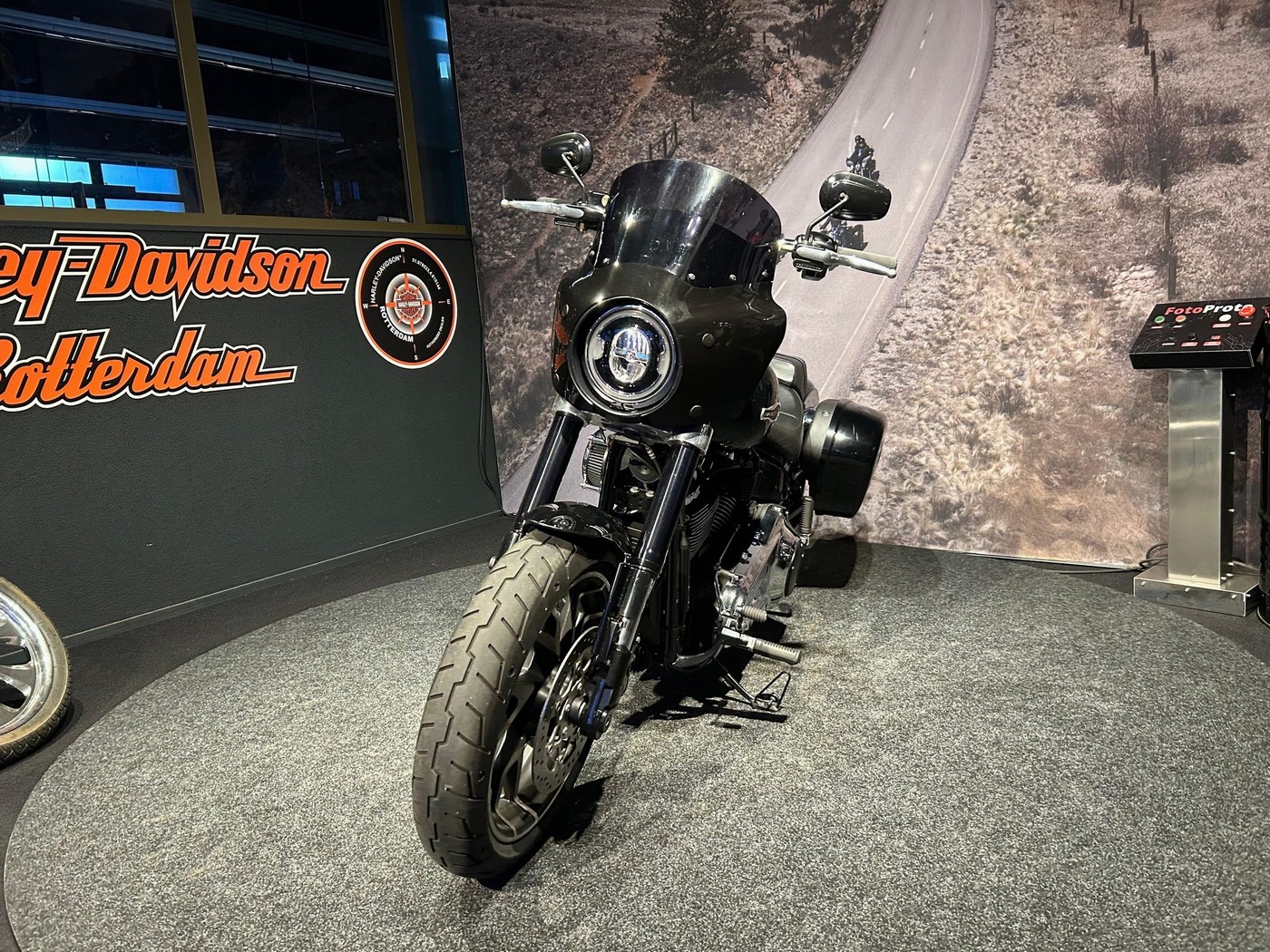 HARLEY-DAVIDSON - FLSB SPORT GLIDE