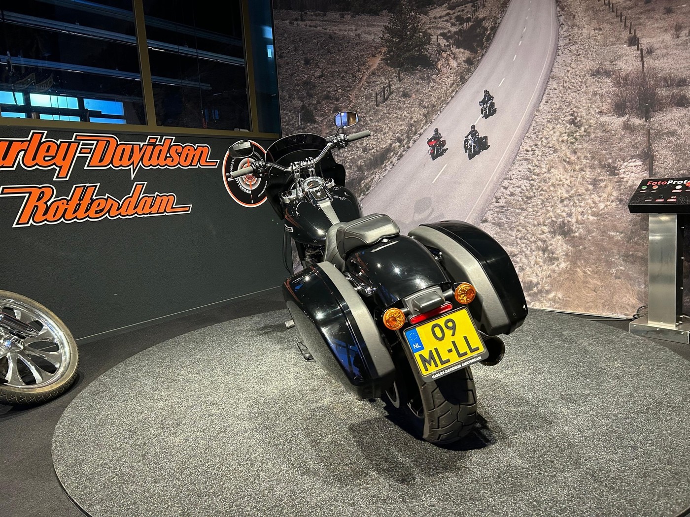 HARLEY-DAVIDSON - FLSB SPORT GLIDE