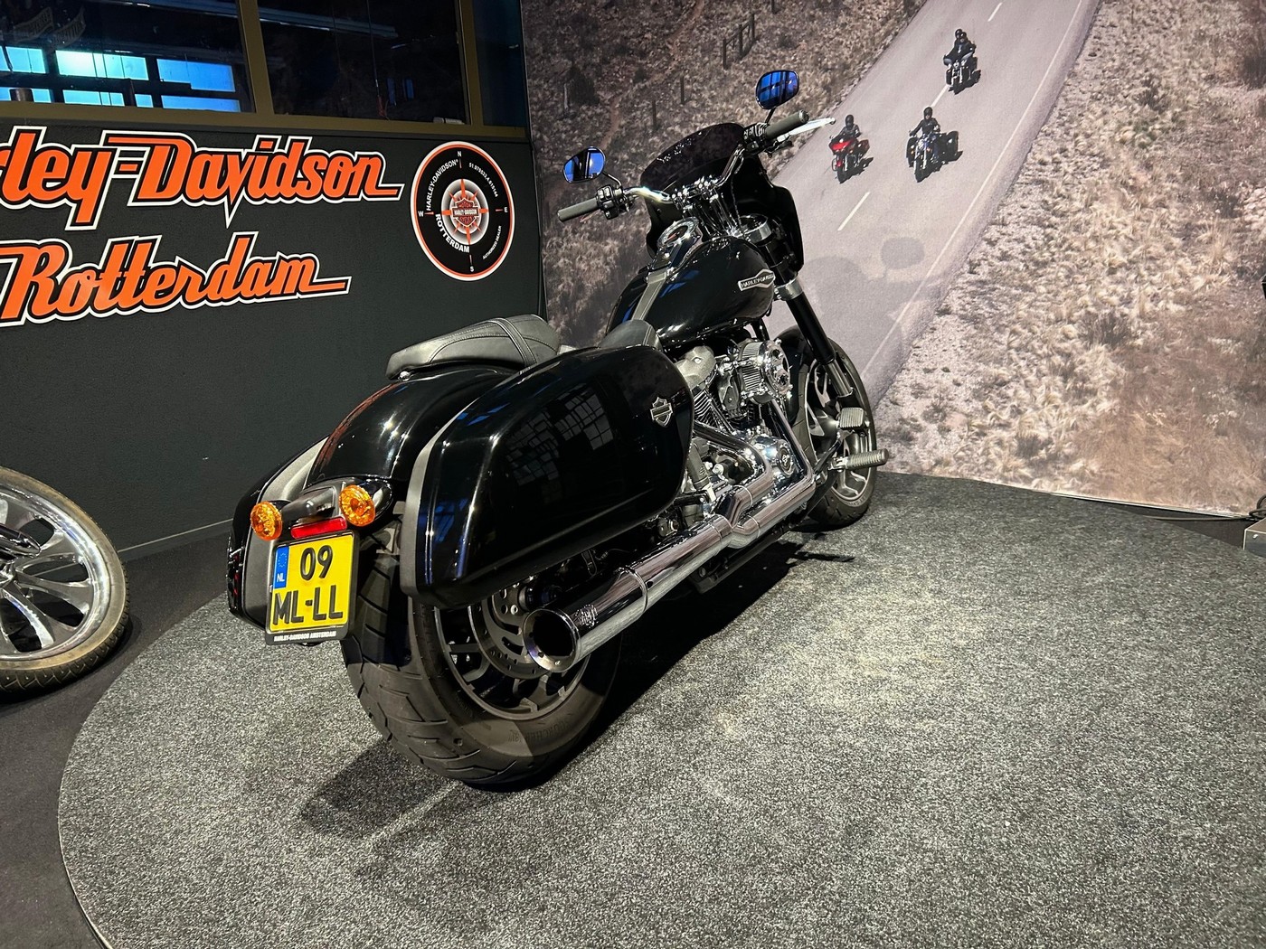 HARLEY-DAVIDSON - FLSB SPORT GLIDE