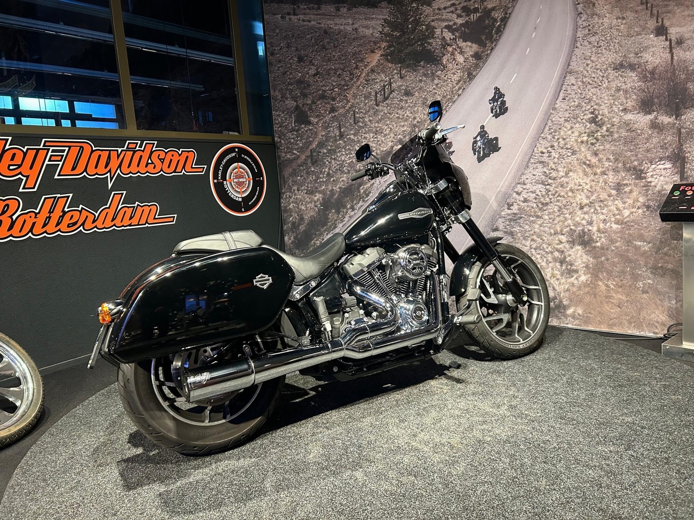 HARLEY-DAVIDSON - FLSB SPORT GLIDE