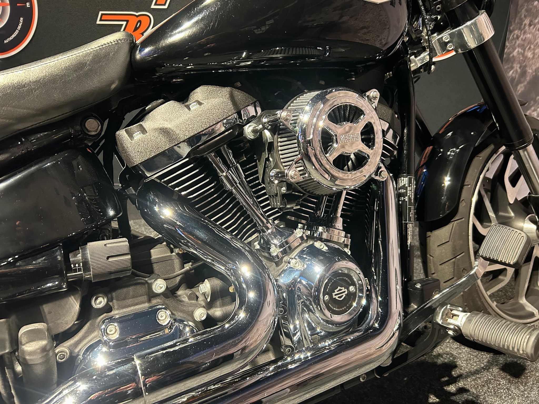 HARLEY-DAVIDSON - FLSB SPORT GLIDE