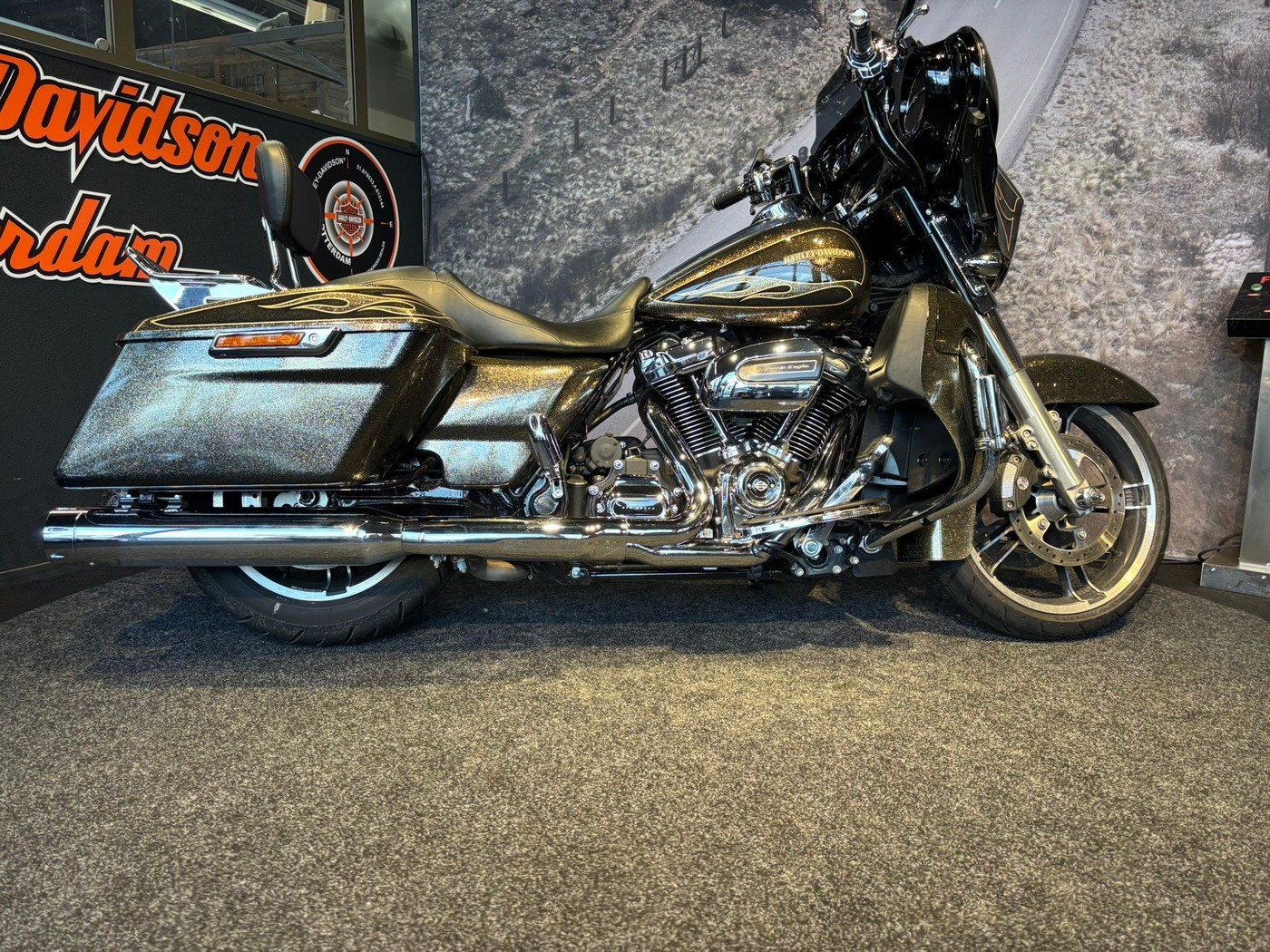 HARLEY-DAVIDSON - FLHXS STREET GLIDE