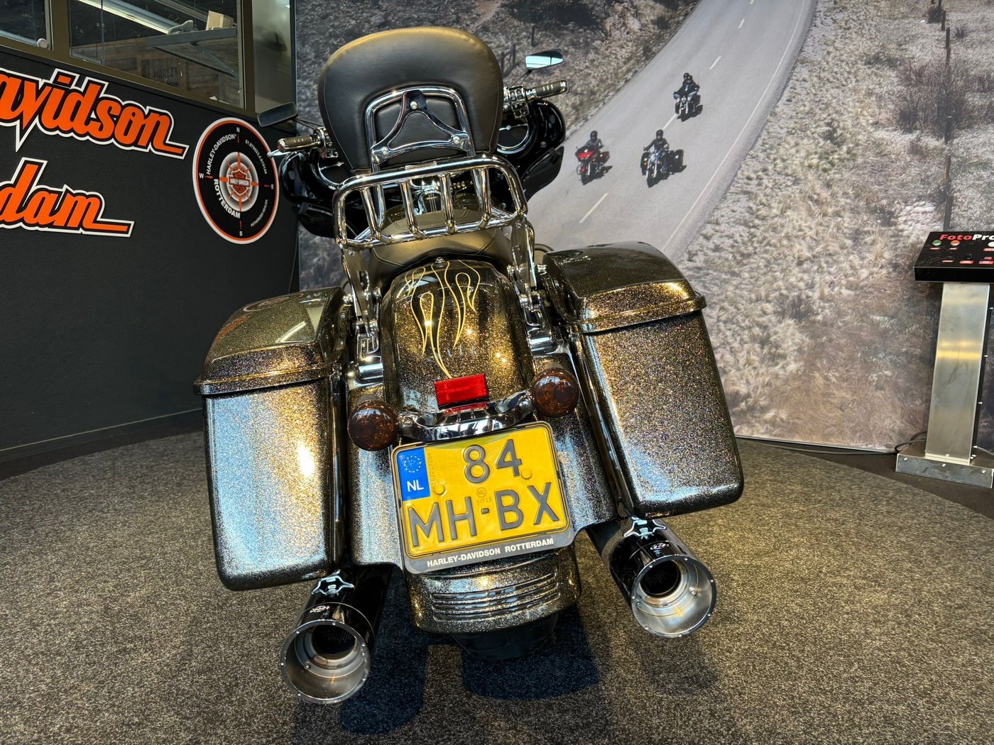 HARLEY-DAVIDSON - FLHXS STREET GLIDE