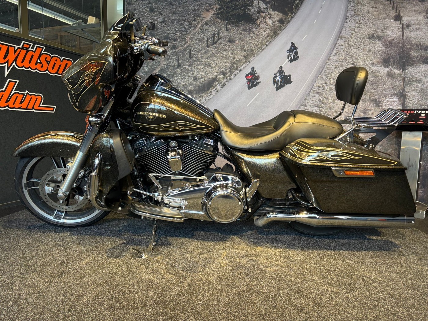 HARLEY-DAVIDSON - FLHXS STREET GLIDE