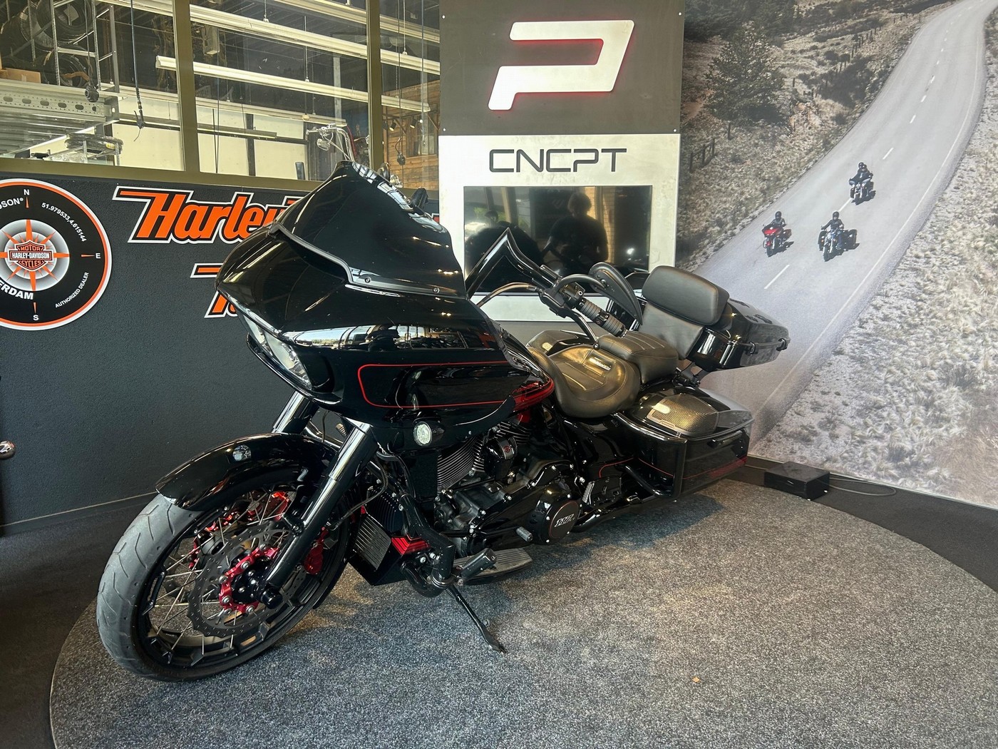 HARLEY-DAVIDSON - FLTRXSE CVO ROAD GLIDE