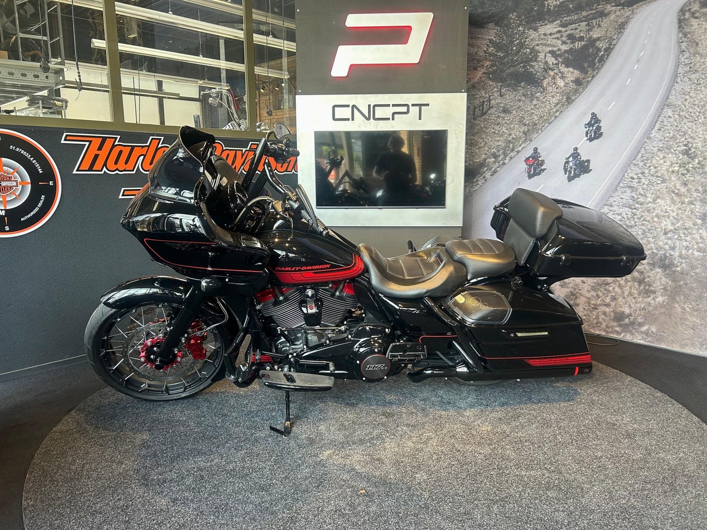 HARLEY-DAVIDSON - FLTRXSE CVO ROAD GLIDE