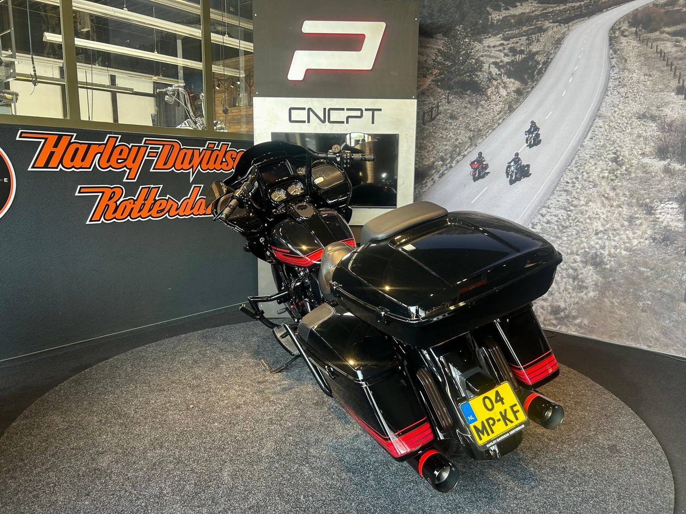 HARLEY-DAVIDSON - FLTRXSE CVO ROAD GLIDE