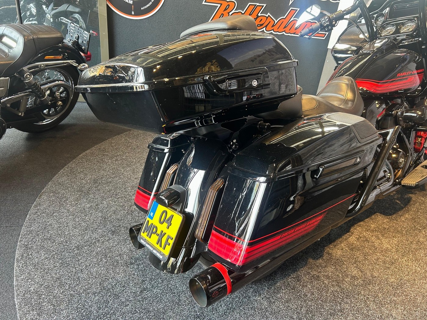 HARLEY-DAVIDSON - FLTRXSE CVO ROAD GLIDE
