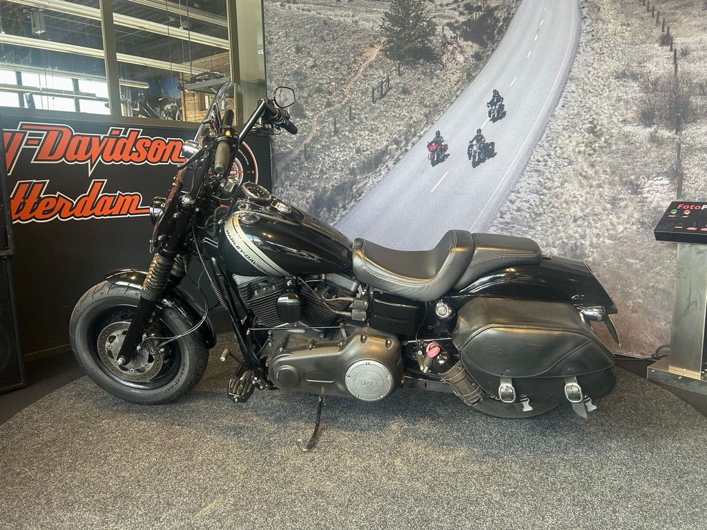 HARLEY-DAVIDSON - FXDF DYNA FAT BOB