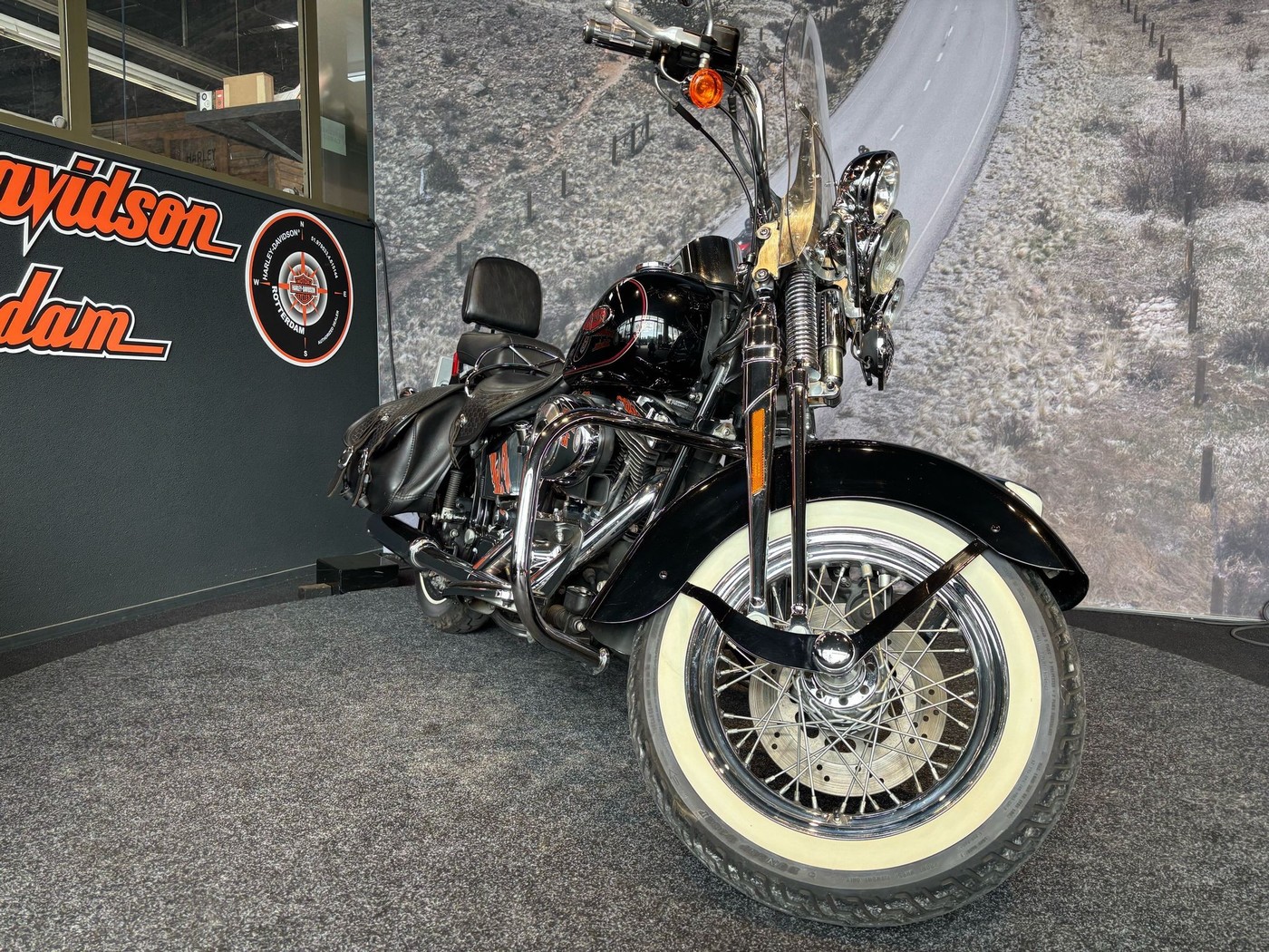 HARLEY-DAVIDSON - FLSTS Softail Springer