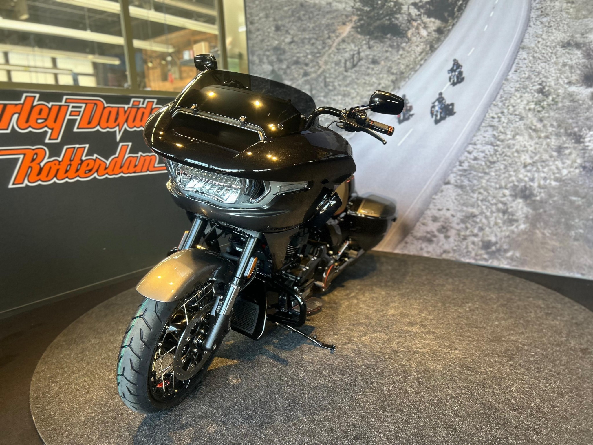 HARLEY-DAVIDSON - FLTRXSE CVO ROAD GLIDE