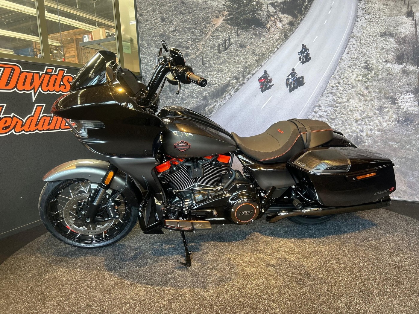 HARLEY-DAVIDSON - FLTRXSE CVO ROAD GLIDE