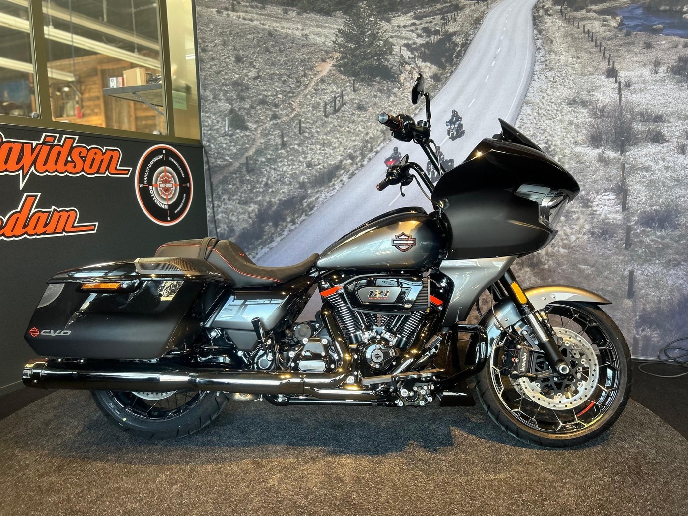 HARLEY-DAVIDSON - FLTRXSE CVO ROAD GLIDE