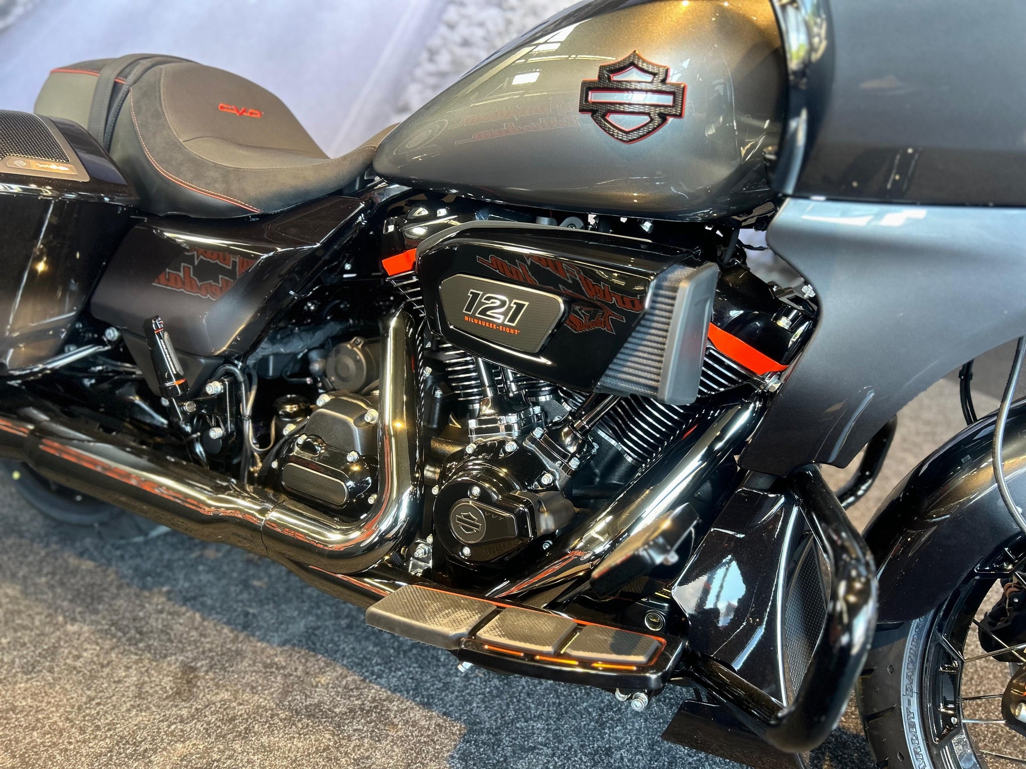 HARLEY-DAVIDSON - FLTRXSE CVO ROAD GLIDE