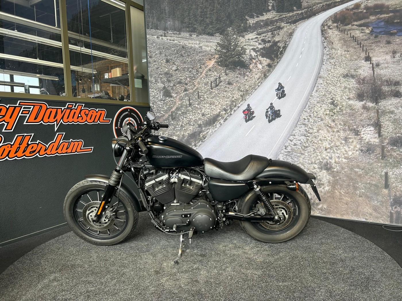 HARLEY-DAVIDSON - XL SPORTSTER 883