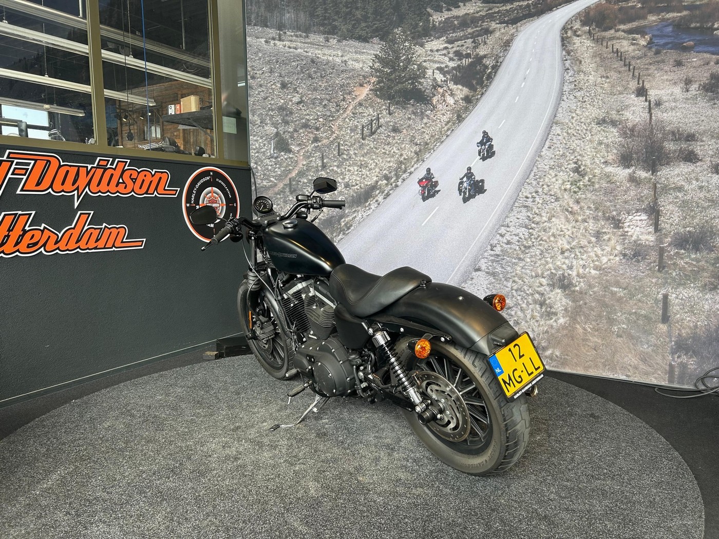 HARLEY-DAVIDSON - XL SPORTSTER 883