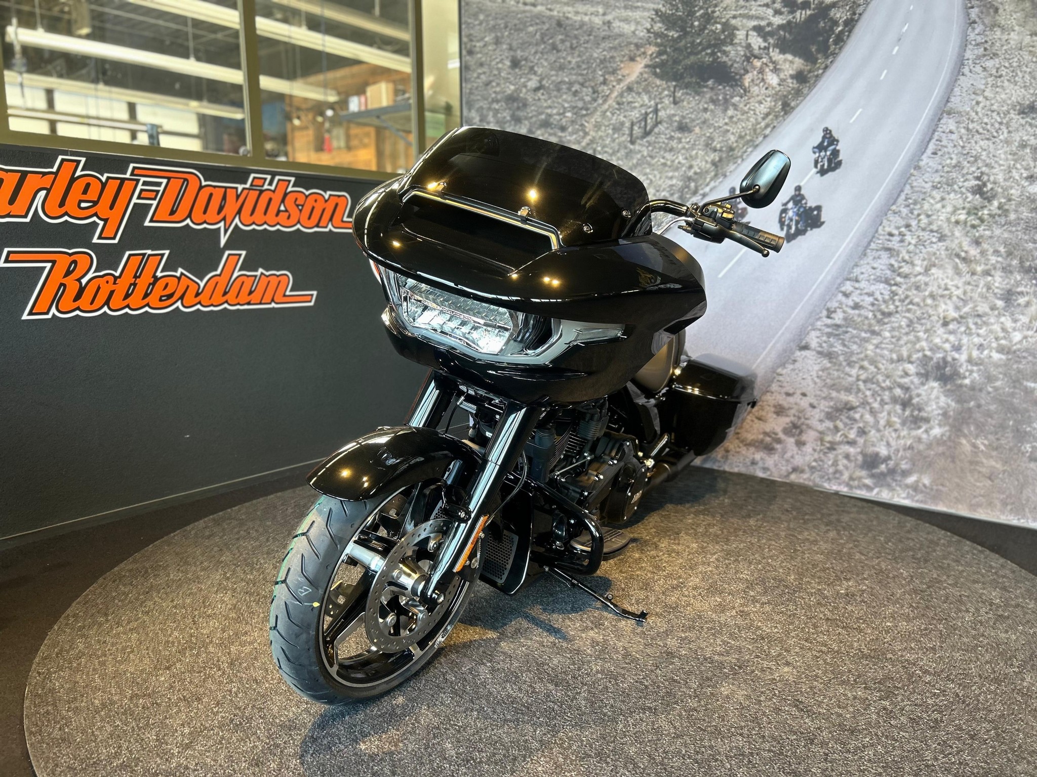 HARLEY-DAVIDSON - FLTRX ROAD GLIDE Black Trim -