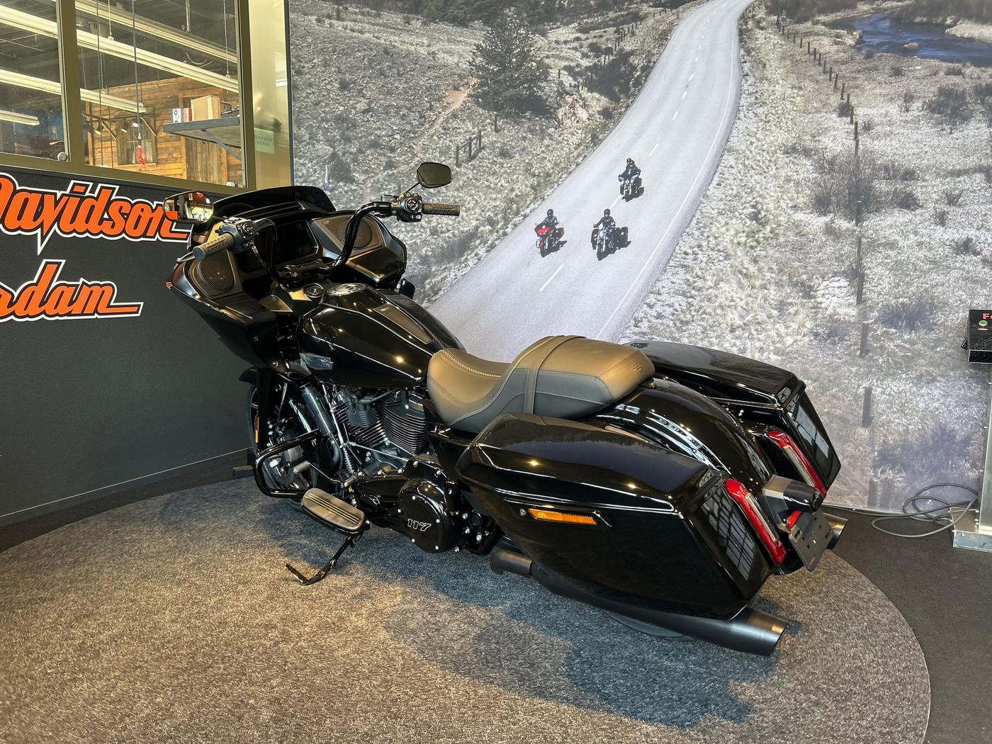 HARLEY-DAVIDSON - FLTRX ROAD GLIDE Black Trim -