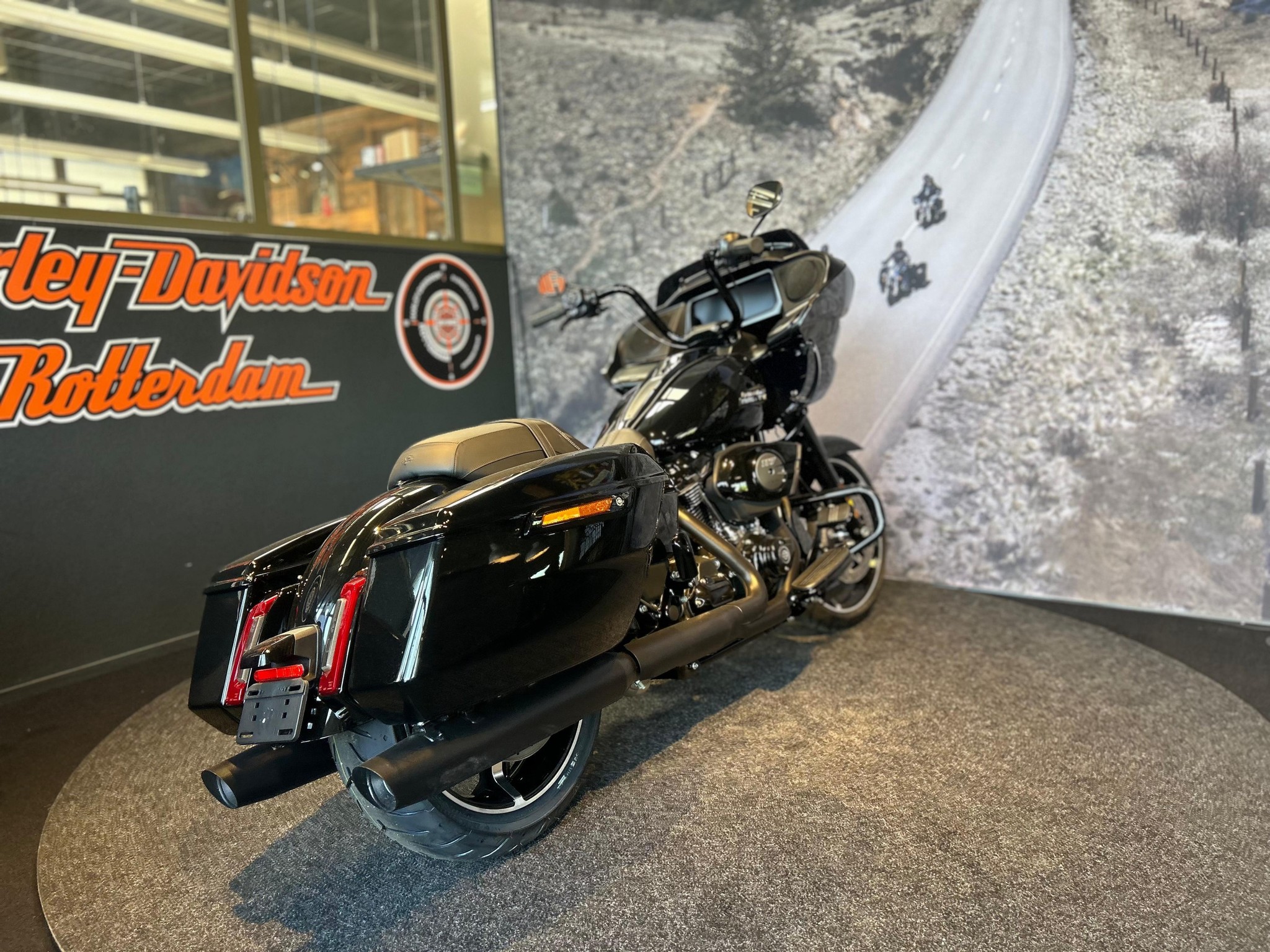 HARLEY-DAVIDSON - FLTRX ROAD GLIDE Black Trim -