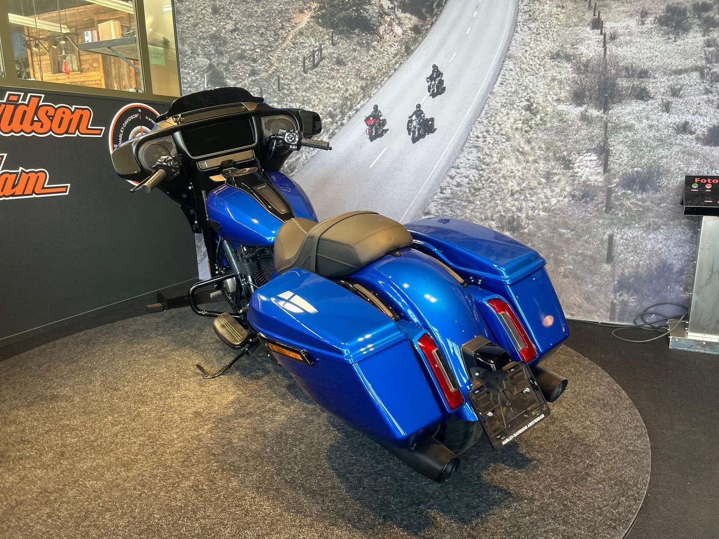 HARLEY-DAVIDSON - FLHX STREET GLIDE Solid Colour