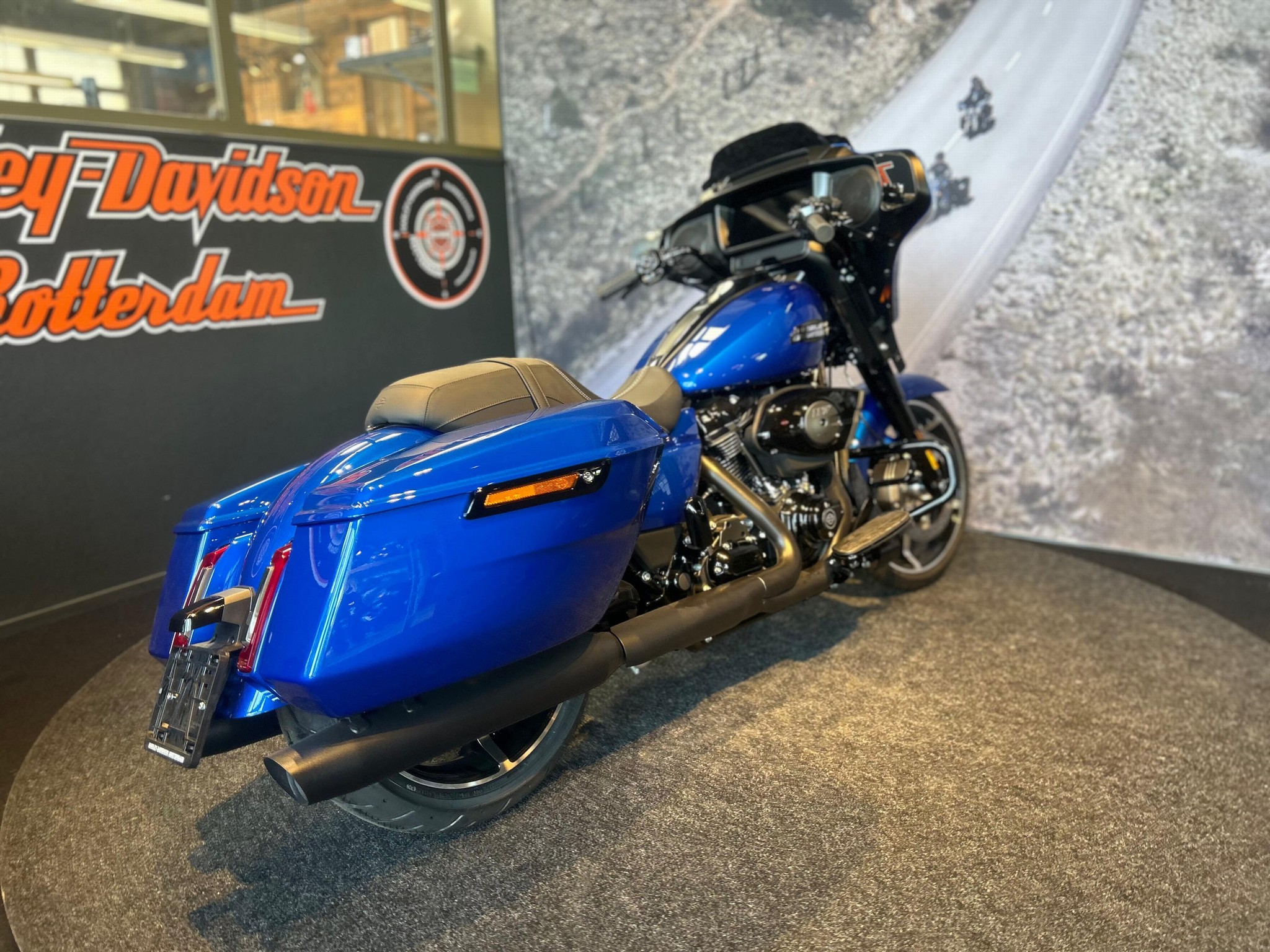 HARLEY-DAVIDSON - FLHX STREET GLIDE Solid Colour