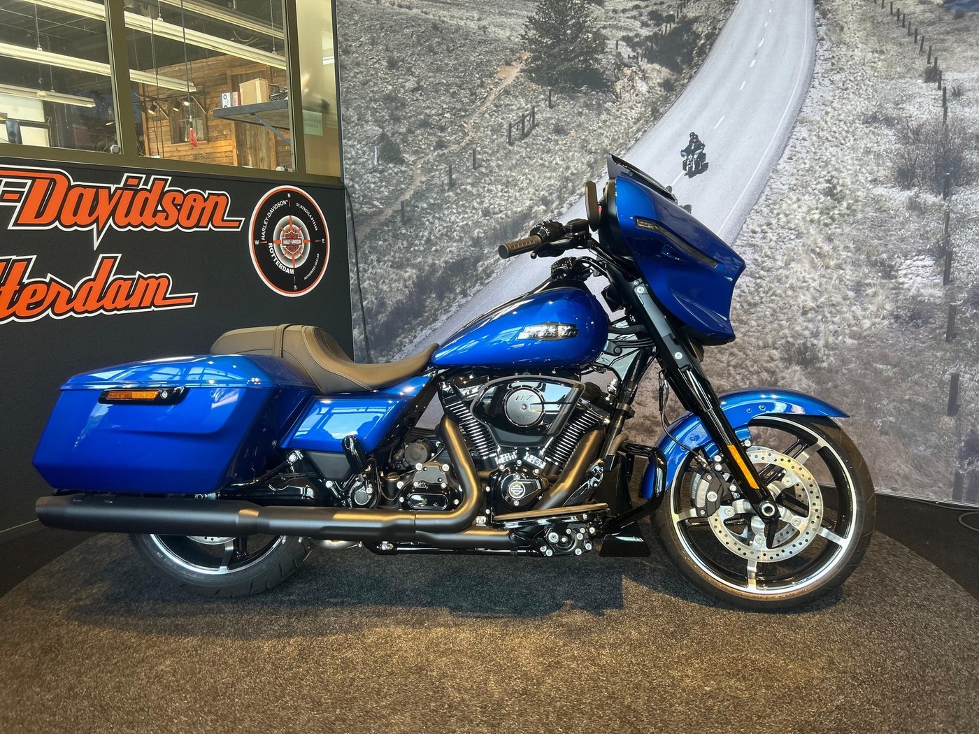 HARLEY-DAVIDSON - FLHX STREET GLIDE Solid Colour