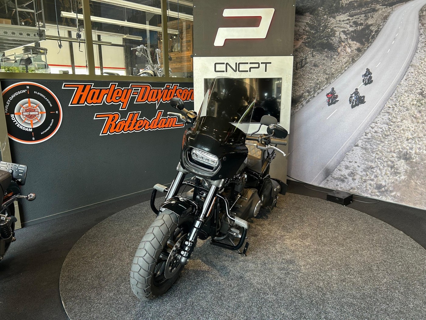 HARLEY-DAVIDSON - FXFB Fat Bob Solid Colour
