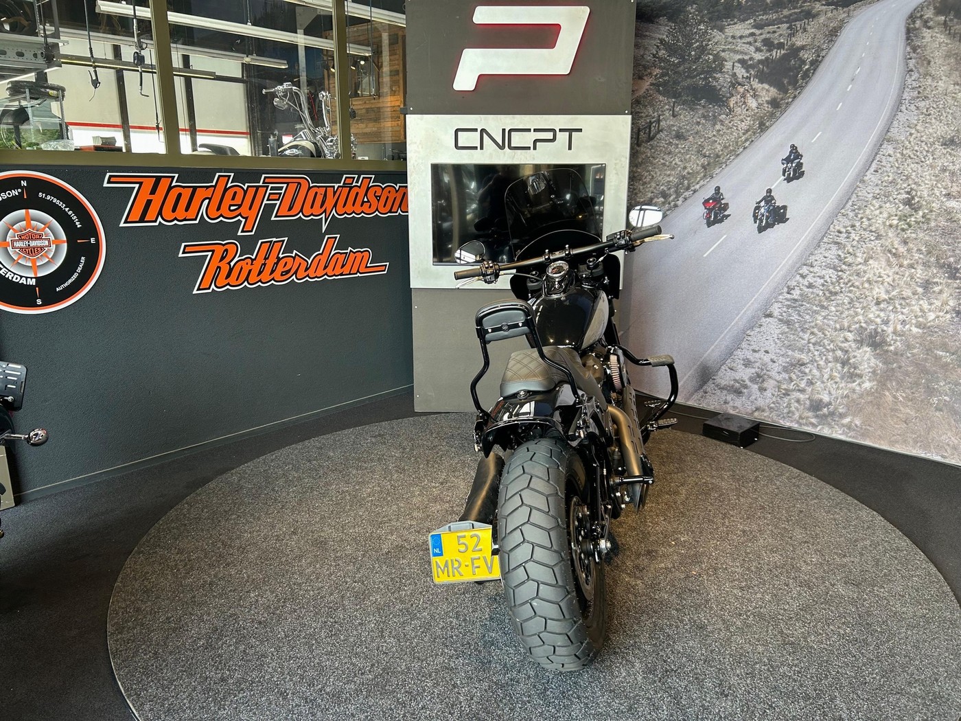 HARLEY-DAVIDSON - FXFB Fat Bob Solid Colour