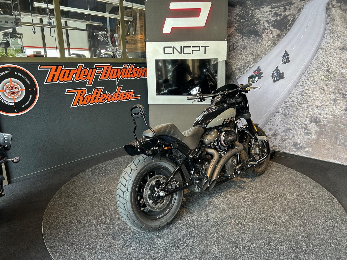 HARLEY-DAVIDSON - FXFB Fat Bob Solid Colour