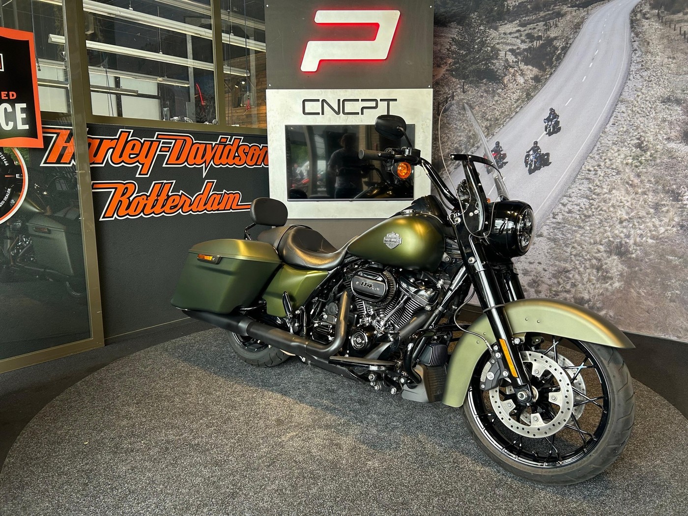 HARLEY-DAVIDSON - FLHRXS ROAD KING SPECIAL