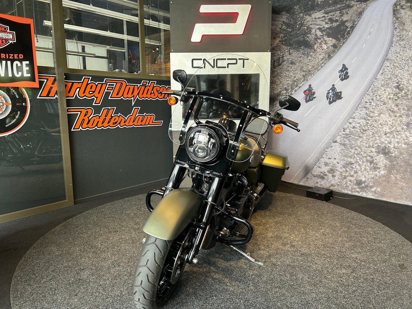 HARLEY-DAVIDSON - FLHRXS ROAD KING SPECIAL