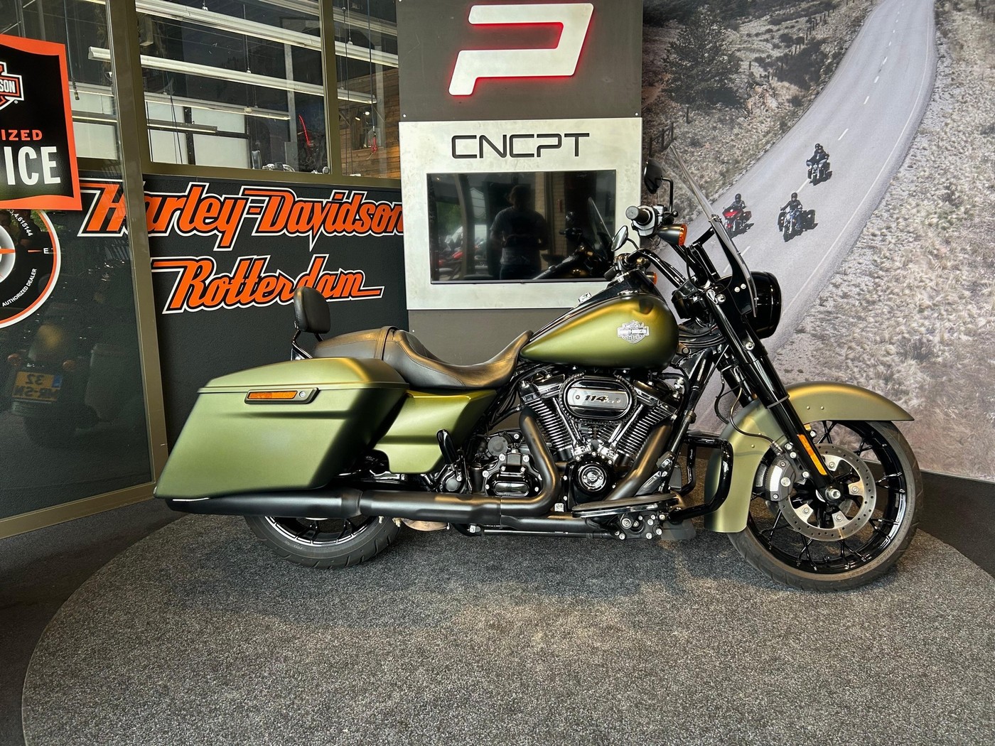 HARLEY-DAVIDSON - FLHRXS ROAD KING SPECIAL