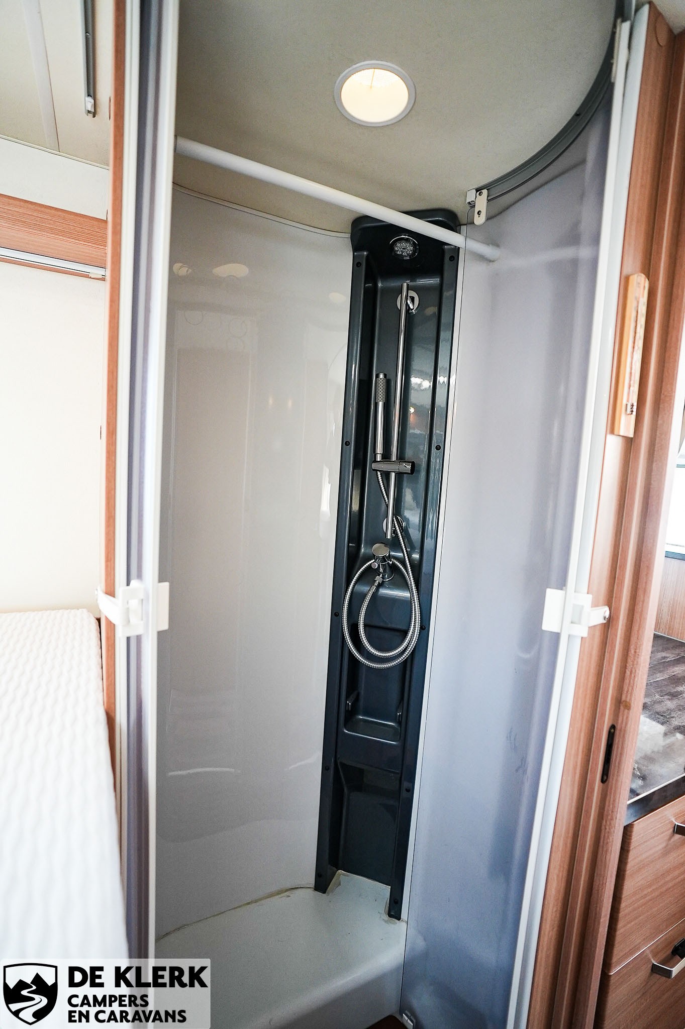 KNAUS SKY TI 700 MEG SILVER SELECTIO