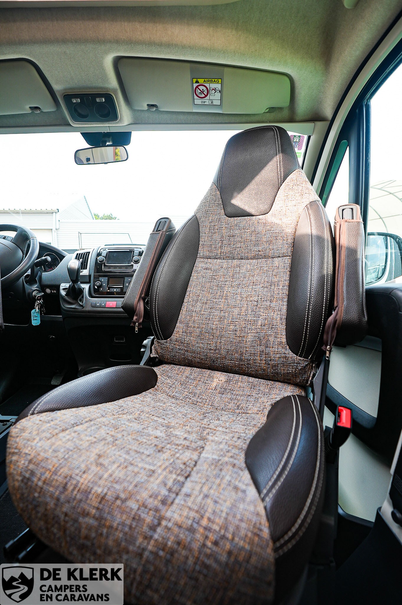 KNAUS SKY TI 700 MEG SILVER SELECTIO
