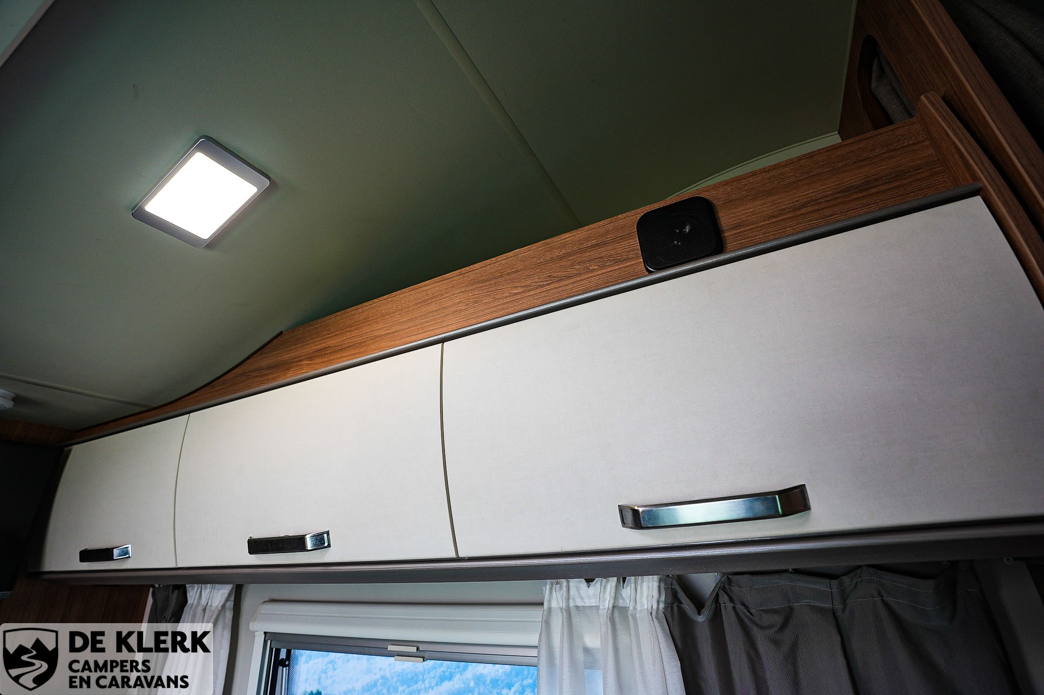 WEINSBERG CARAHOME 700 DG Showroomuitver