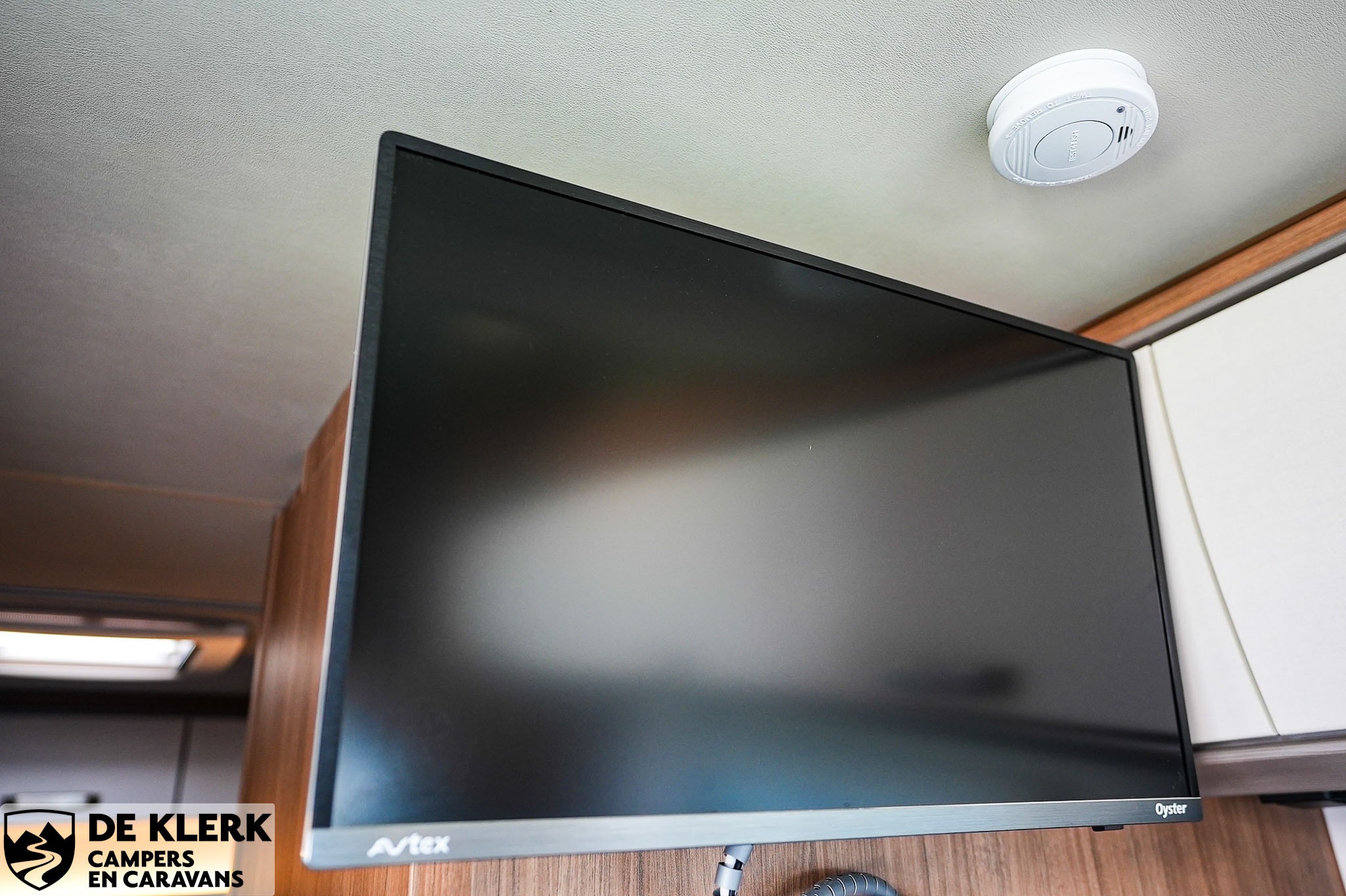 WEINSBERG CARAHOME 700 DG Showroomuitver